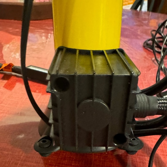 Victor QuikAire 4500 Bell Tire Inflator Gently Used in Box - Picture 8 of 13